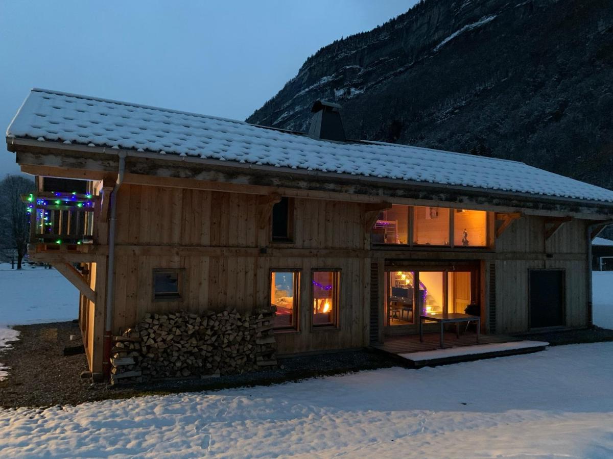 Le Darma Villa Sixt-Fer-a-Cheval Bagian luar foto